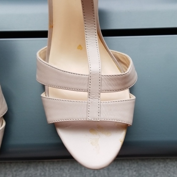 Shoes - Picture 4 of 5